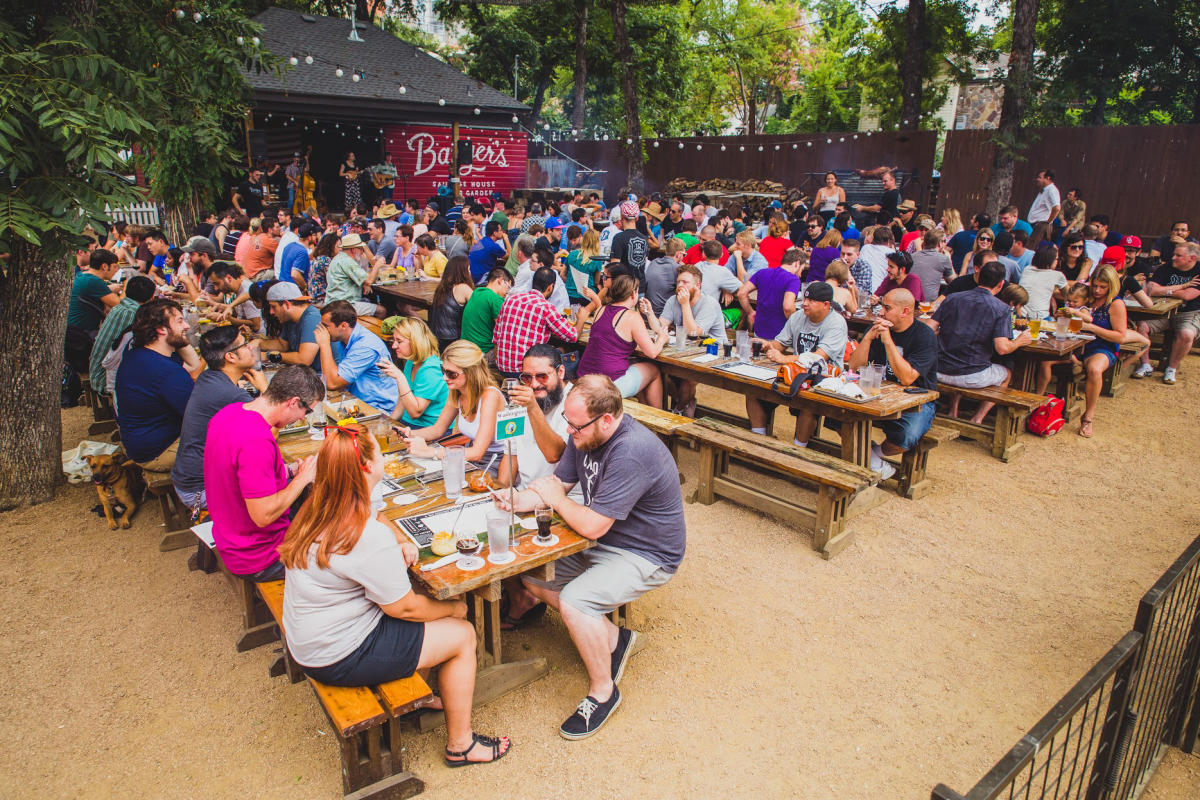 best-live-music-brunches-in-austin-tx-sunday-jazz-brunch