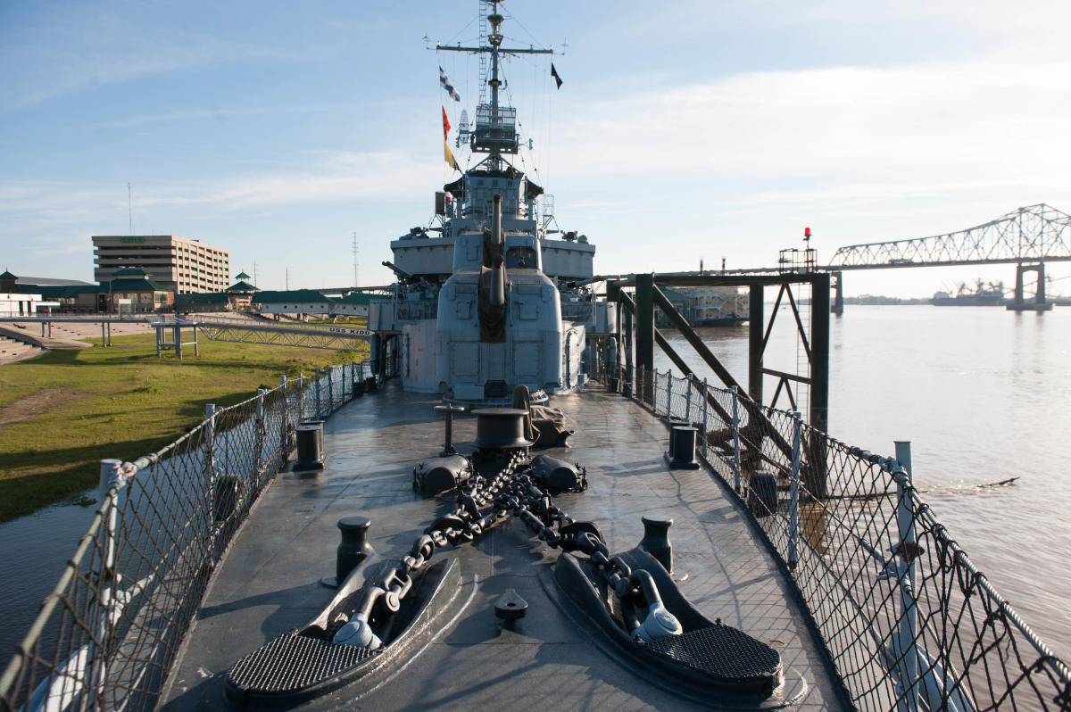 uss kidd tour