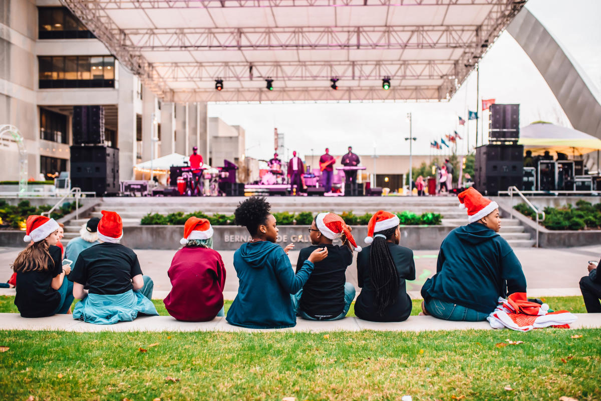 Spend the Holidays in Baton Rouge Holiday Lights & Ice Skating