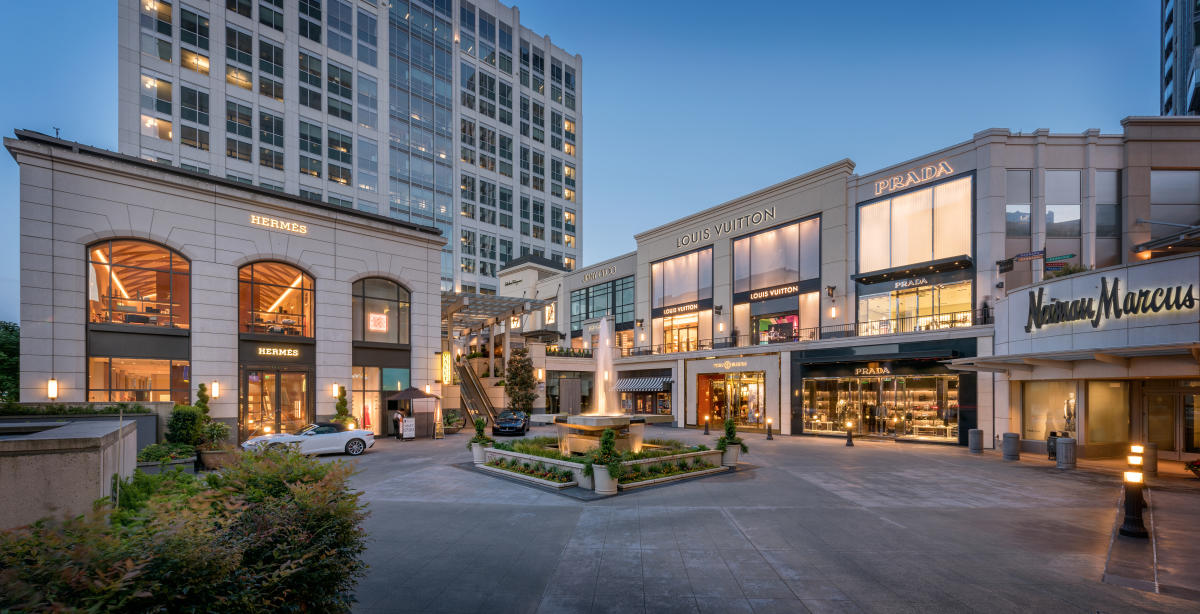 Shopping at the Bravern, a Luxury Mall for Seattle's Ultra-Rich