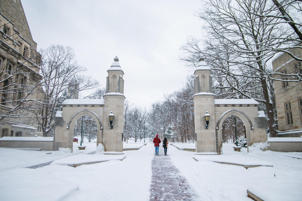 48 Hours in Bloomington this Winter | Shopping & Attractions