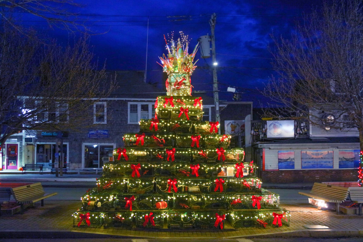 National Christmas Lights Day Where to Celebrate on Cape Cod