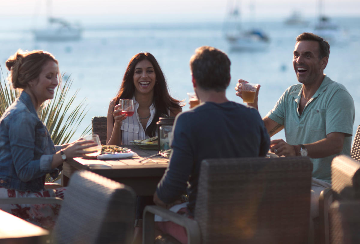 Two Harbors Dining Amp Restaurants Visit Catalina Island