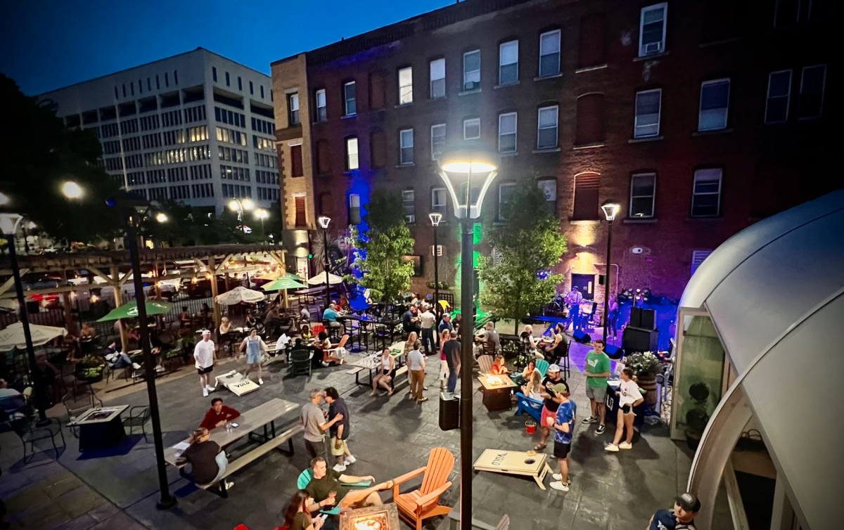 The Central MA Outdoor Dining Guide