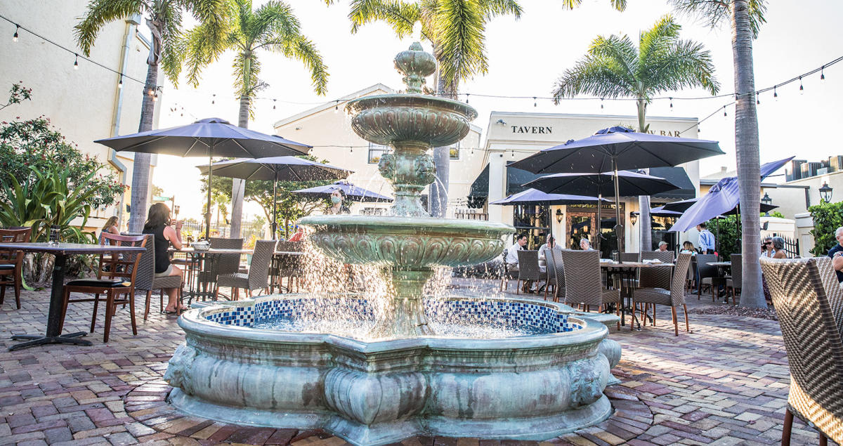 Outdoor dining near water new arrivals