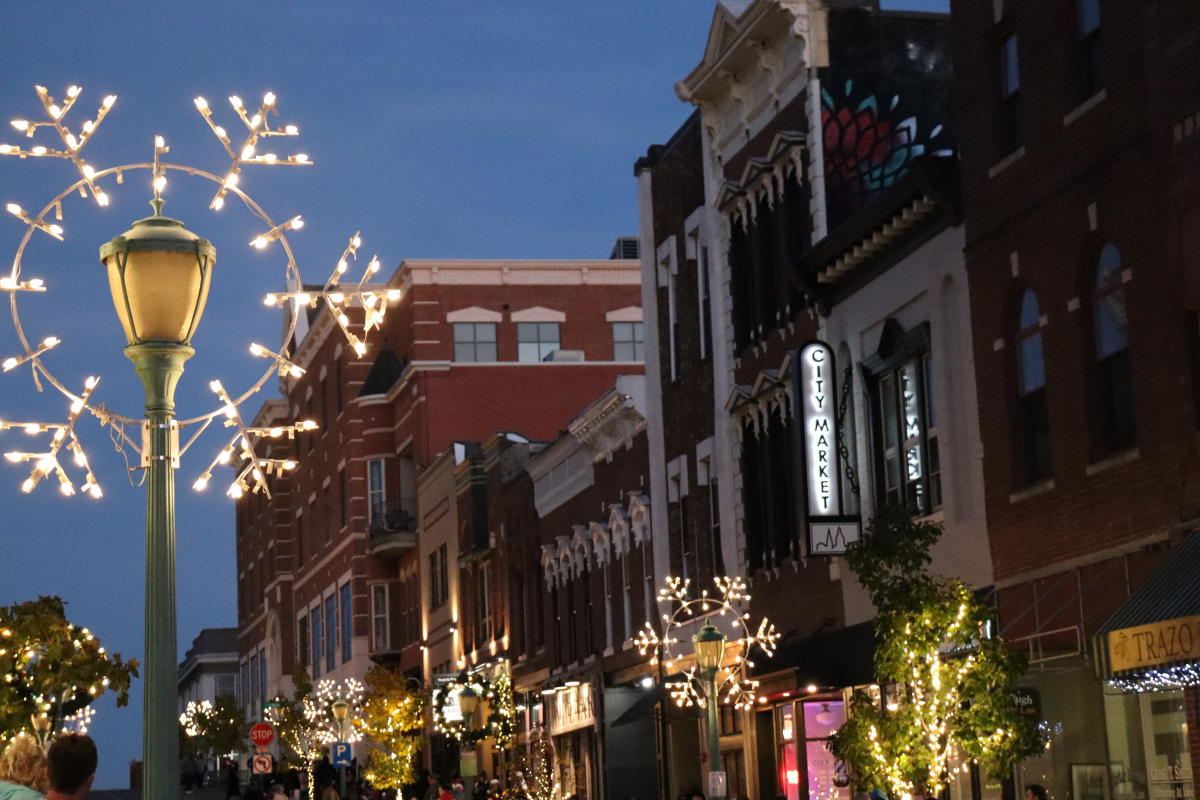 Have an ArtsFilled Christmas in Clarksville