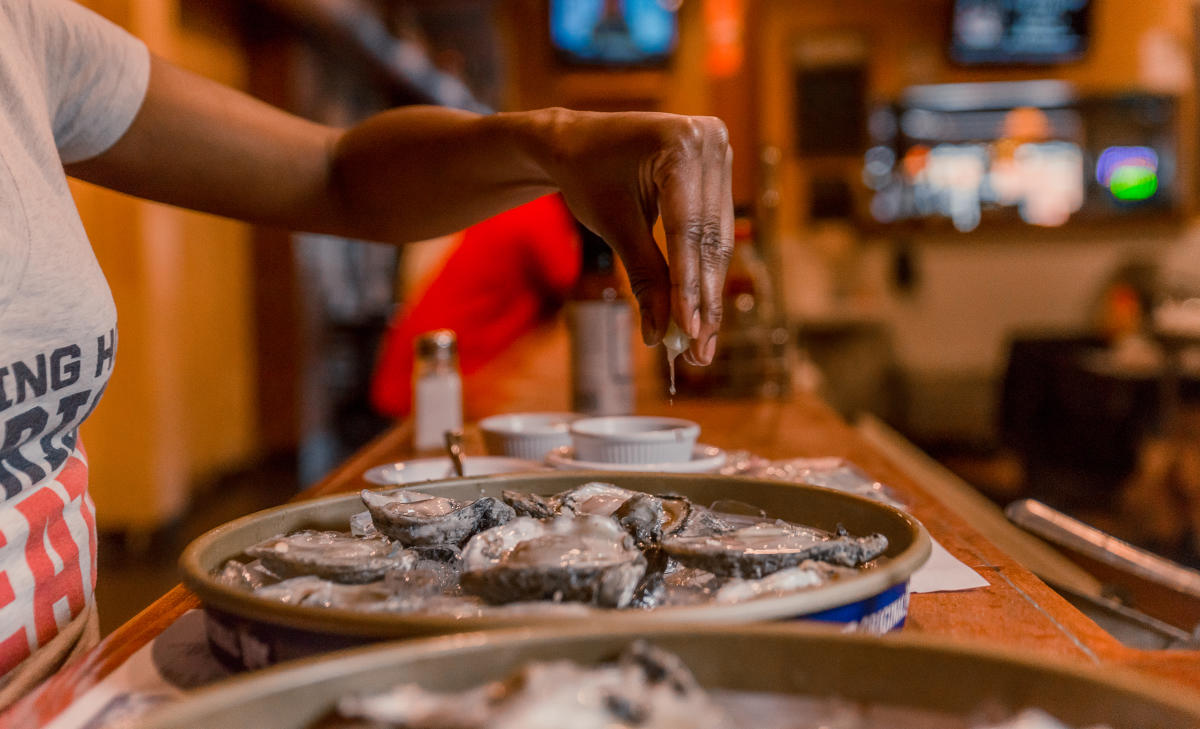 Raw, Steamed or Fried? 10 Restaurants To Enjoy Oysters in Columbia SC