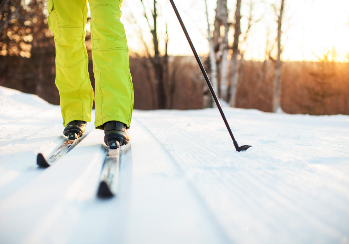 cross country skiing online