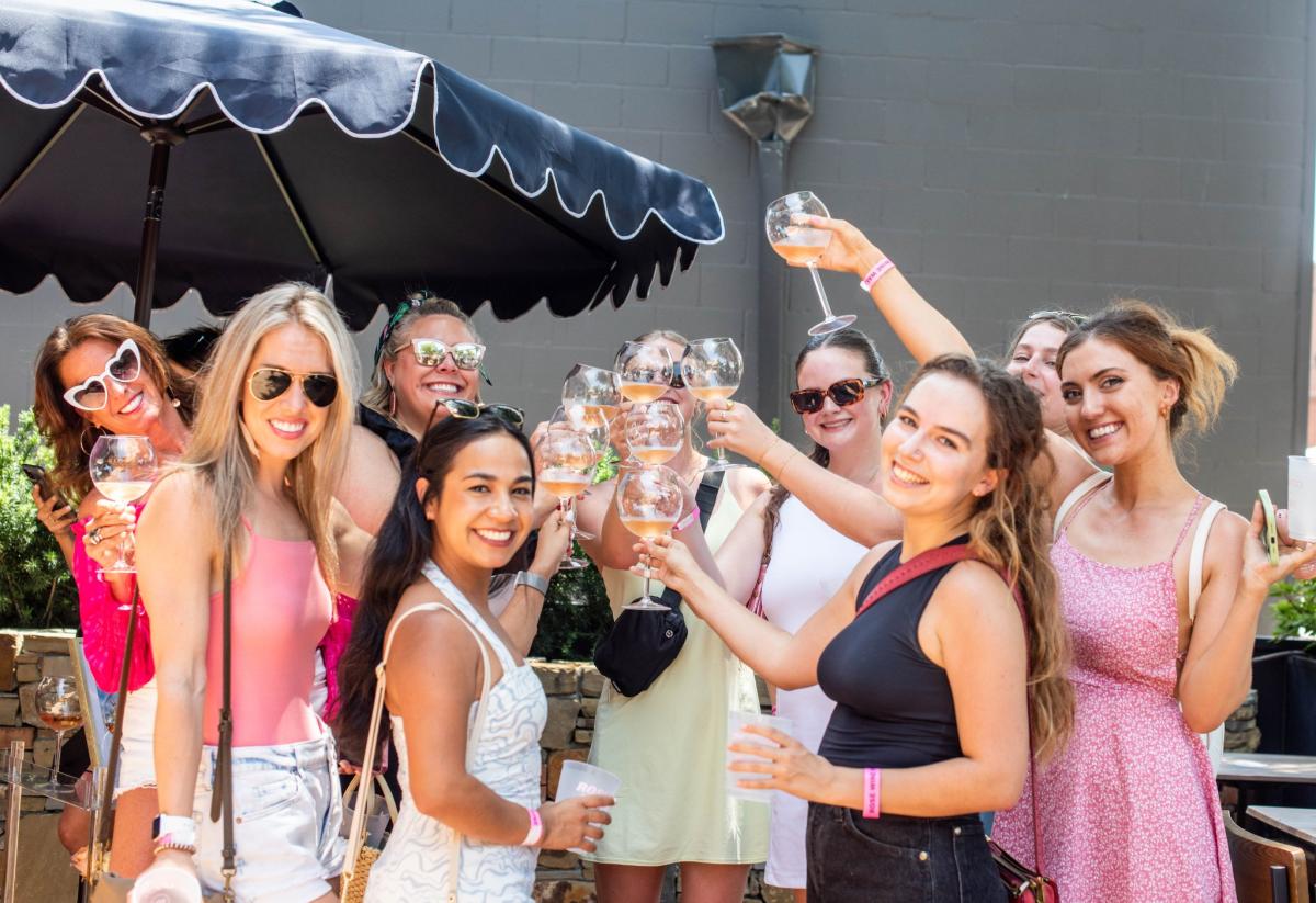 Dallasites101 7th Annual Rosé Wine Walk in Arts District