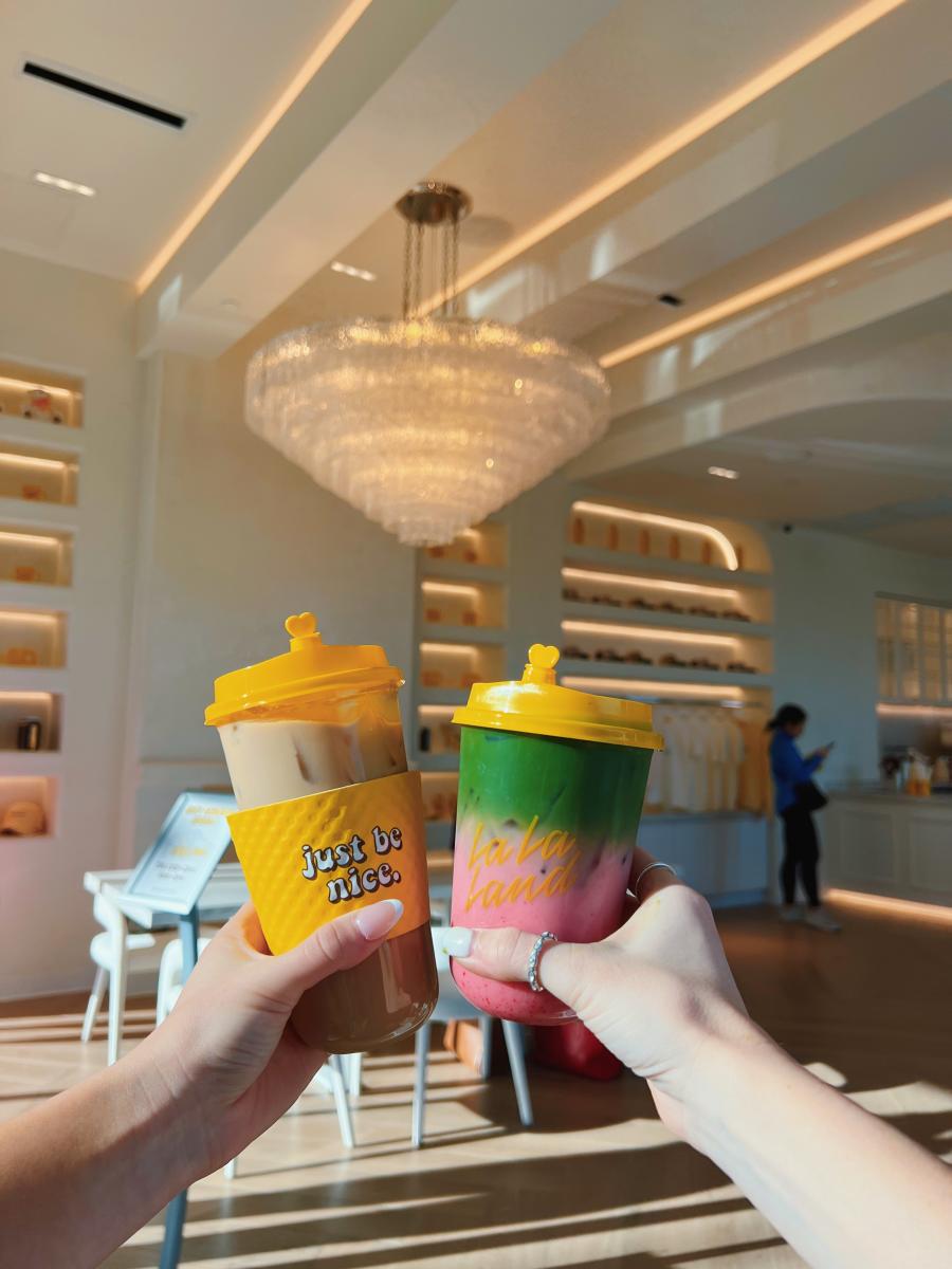 La la land kind cafe discount