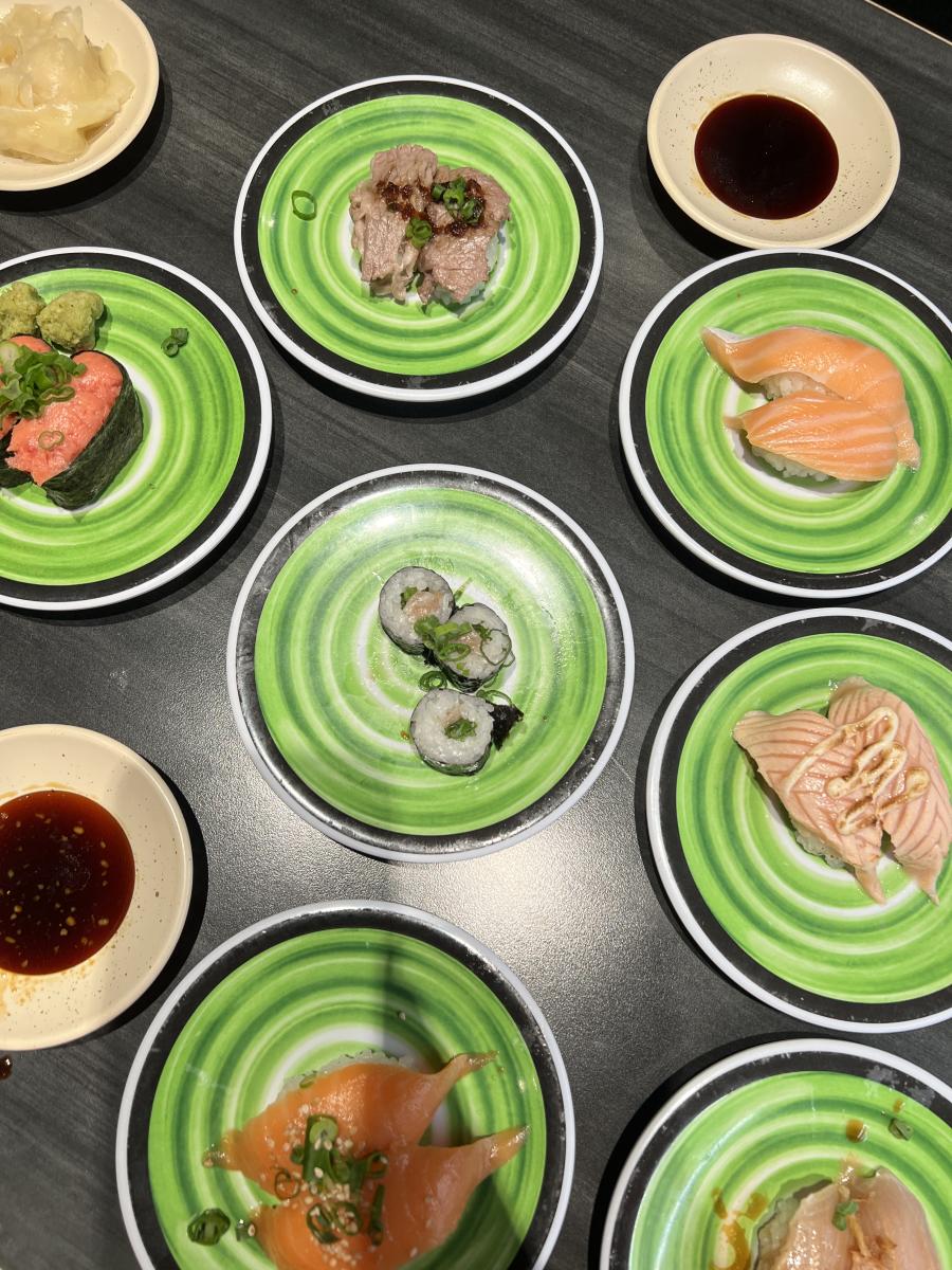 Sushi 2025 revolving bar