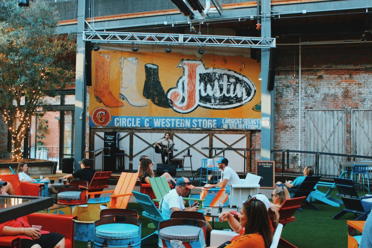 Your Guide to Fort Worth's Music & Nightlife