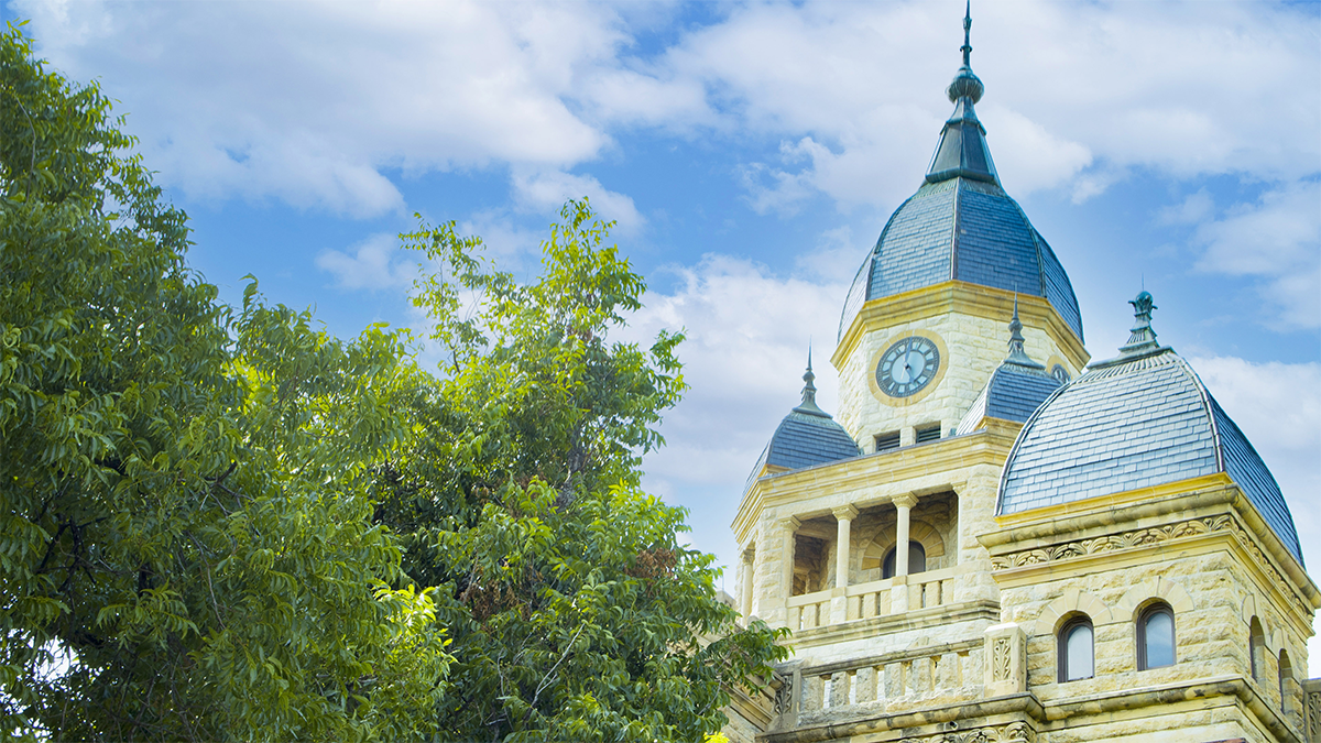 Discover Denton Things to Do, Hotels, Breweries, Music & Attractions