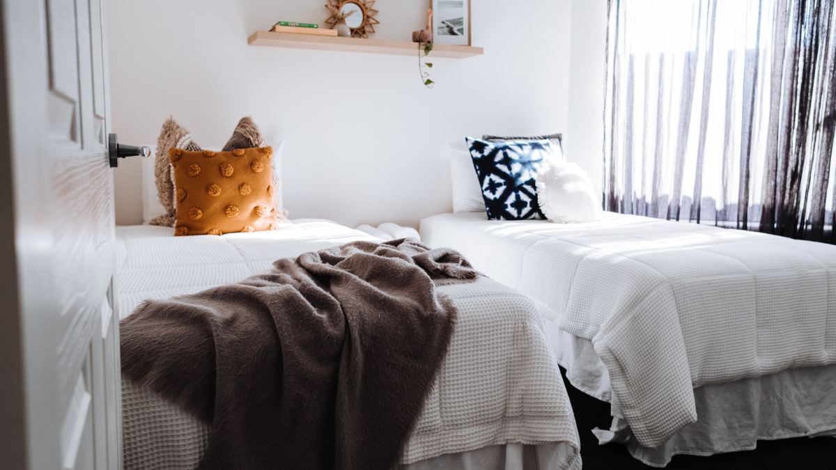 Vacation Home Rentals in Denton | Fully-Furnished Places to Stay