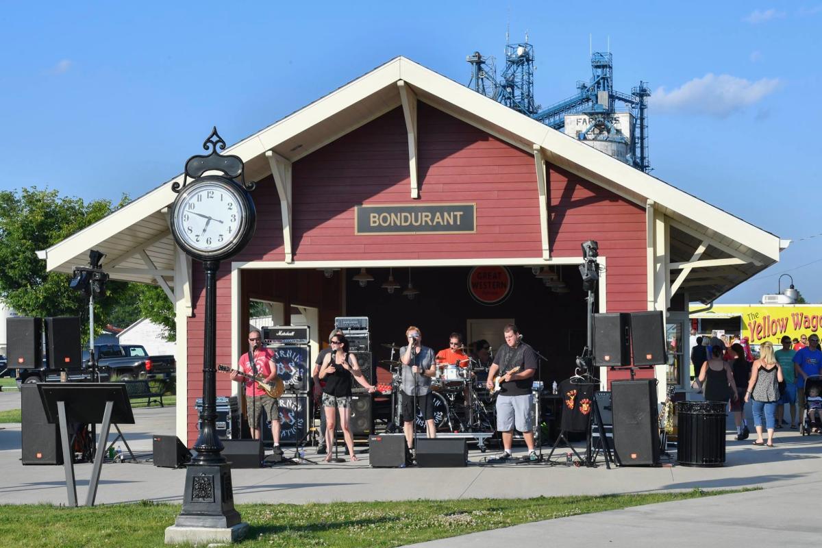 Bondurant, IA Restaurants, Things to Do & About the City