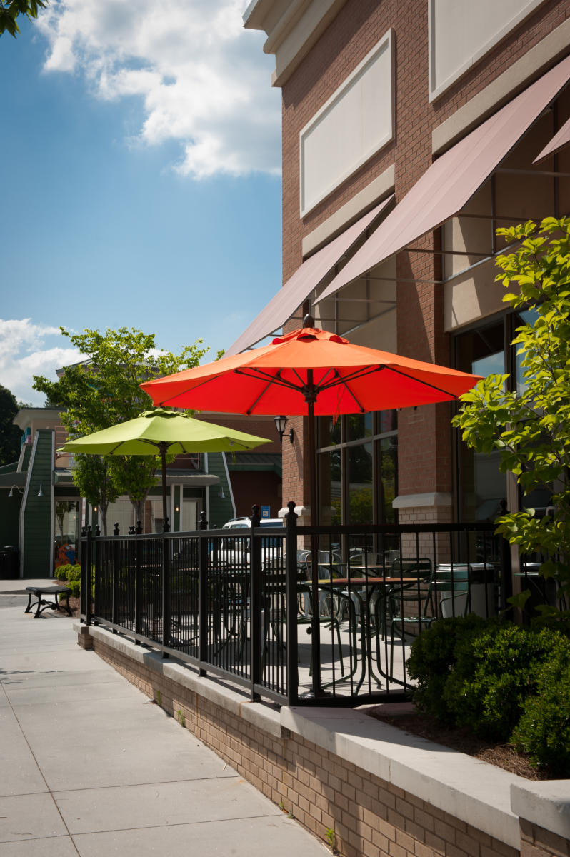 Restaurants near perimeter 2025 mall with outdoor seating