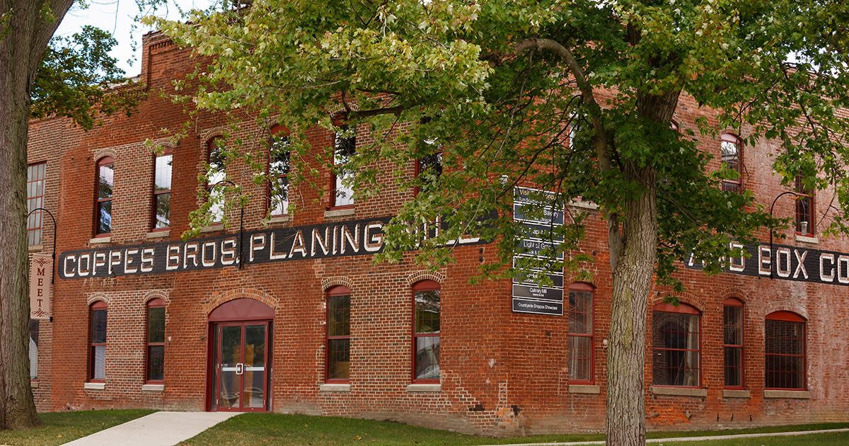 Shopping in Nappanee, Indiana Furniture & Antique Shops