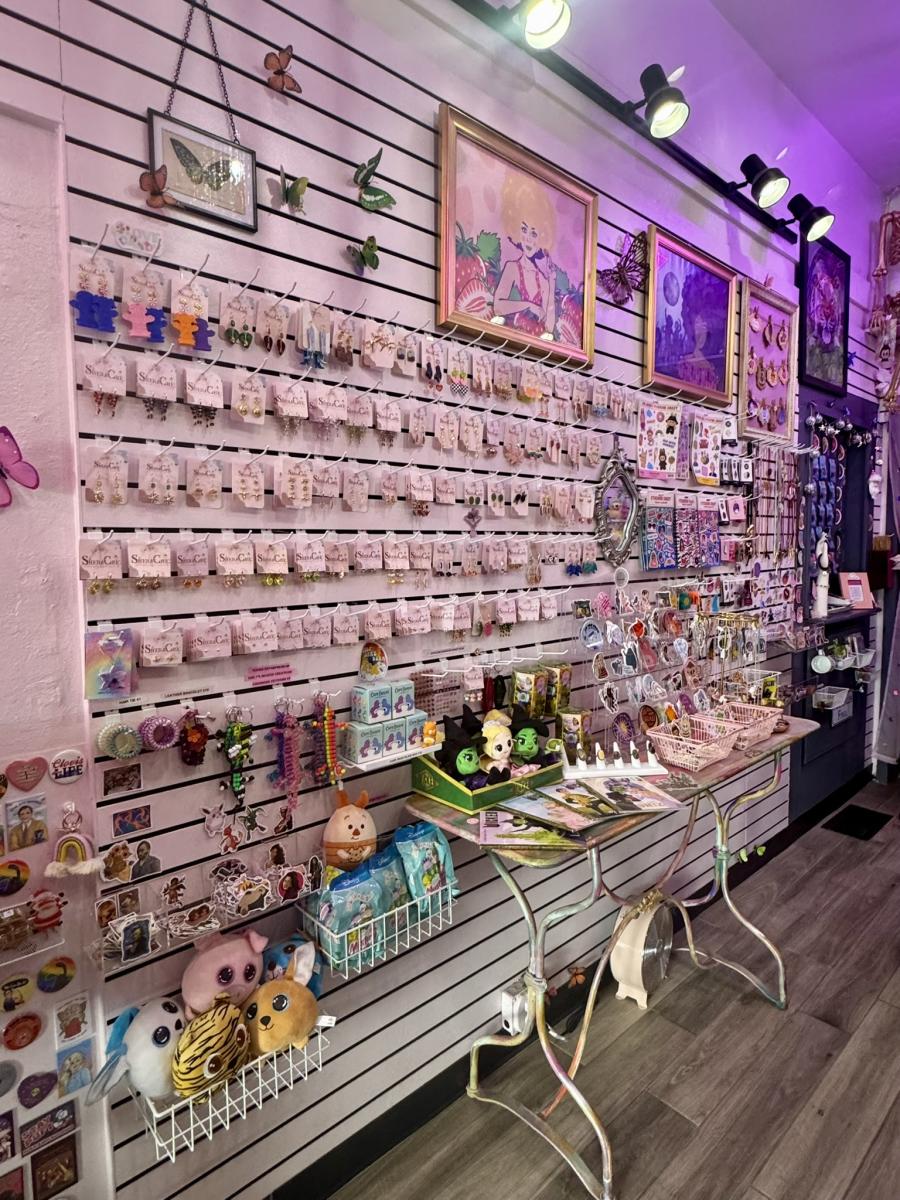 Smalla Shop Shop Small This Holiday Season in Fresno County