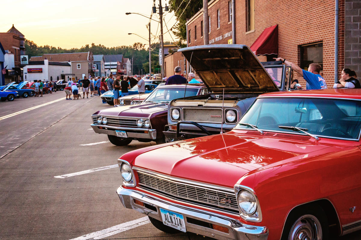 Galena Country Travel Guide: East Dubuque & Menominee, IL