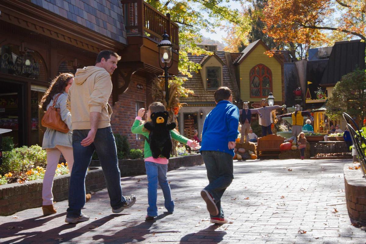 5 Perfectly Autumn Things You Must Do in Gatlinburg