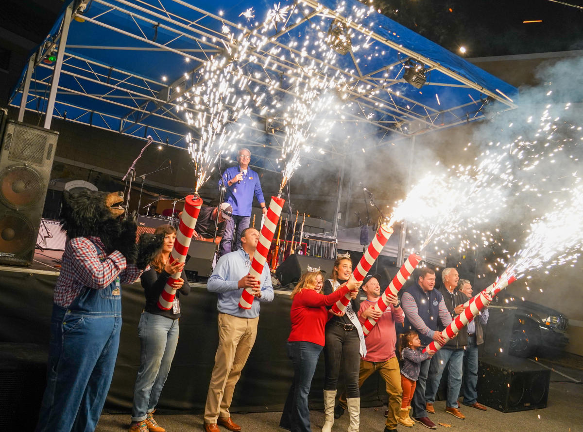 Gatlinburg Winter Magic Kickoff and Chili Cookoff