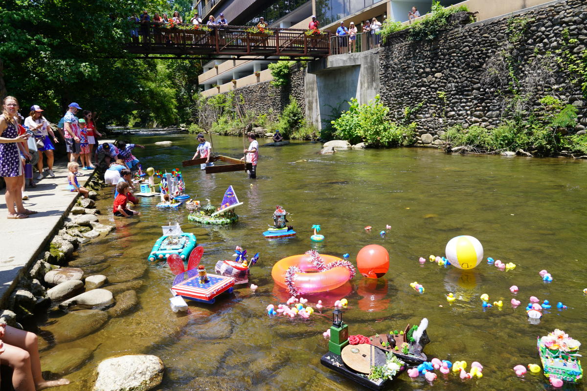 Spend the Summer in the Smokies | Gatlinburg, TN Summer Events