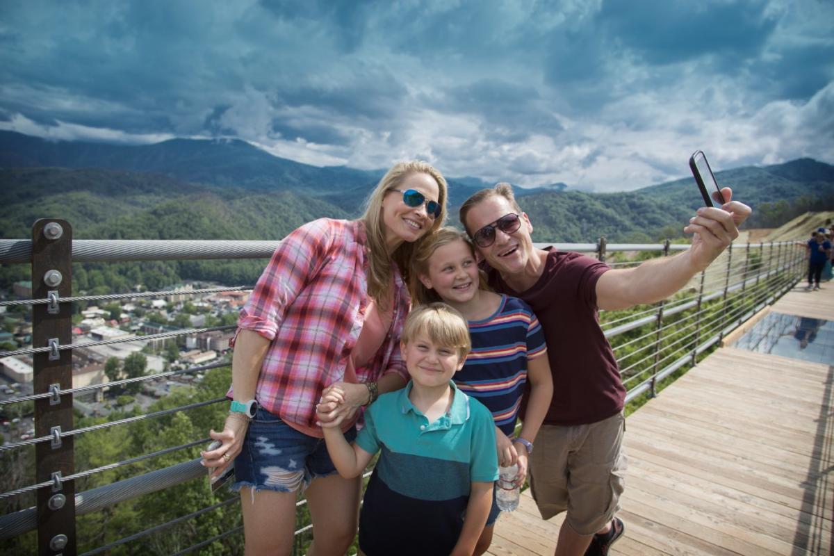 Top Ways To Save Money On Your Next Trip To Gatlinburg