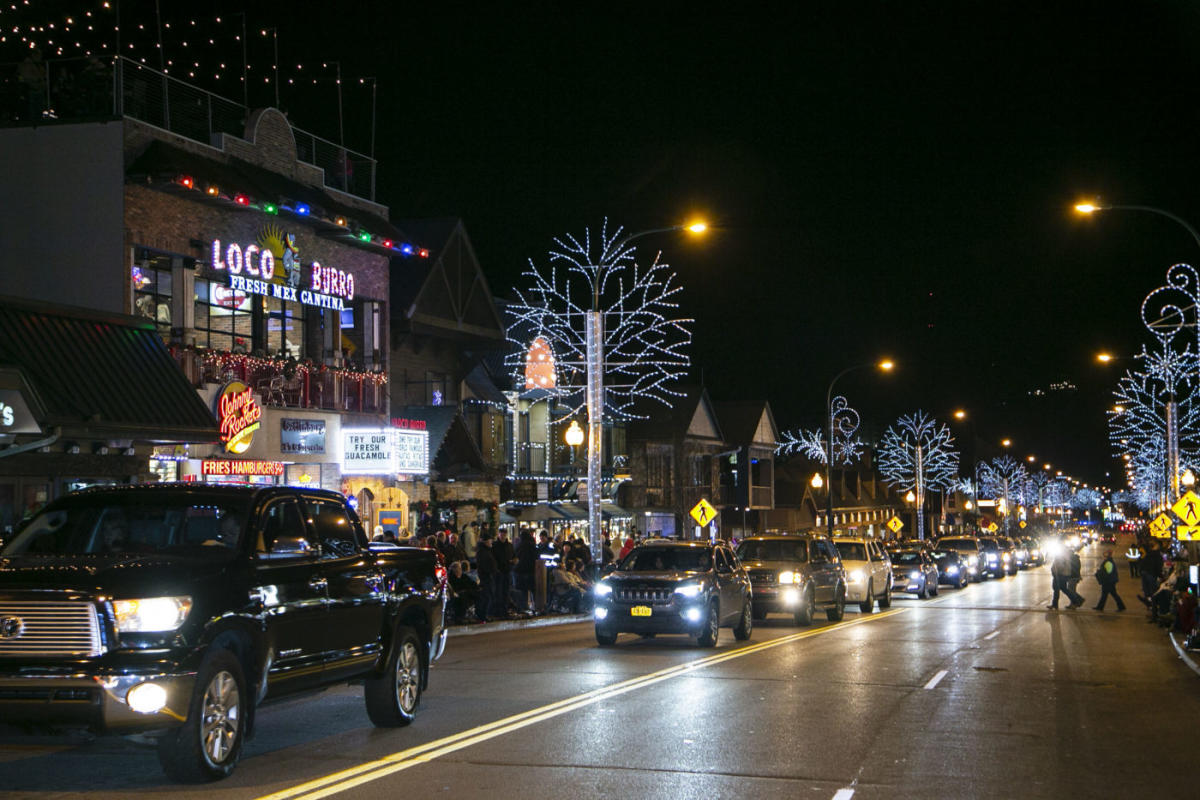 Christmas Lights Gatlinburg Tn 2020 2021 Best Christmas Lights 2021