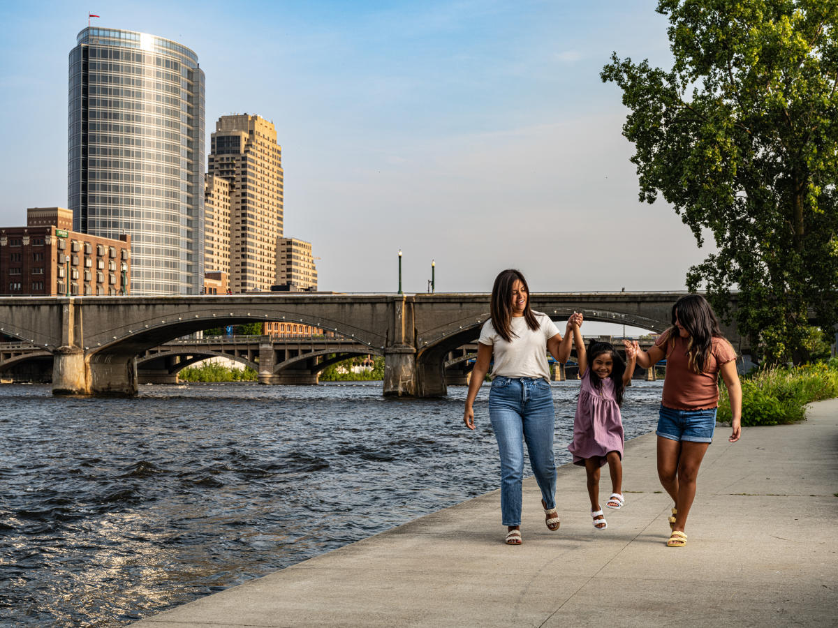 Things to do for Mother's Day in Grand Rapids Brunch, Shopping