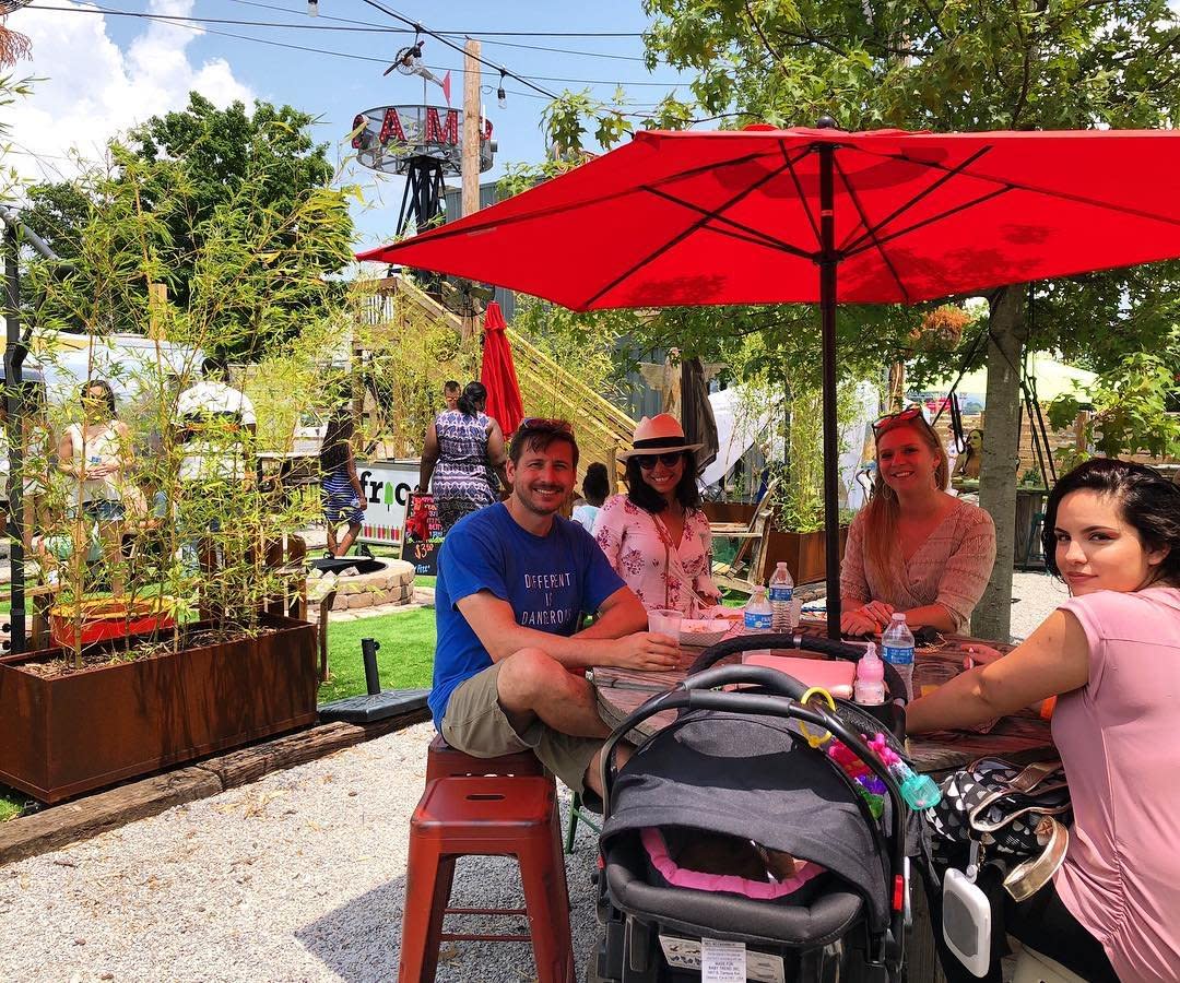 Restaurants with Outdoor Seating in Huntsville