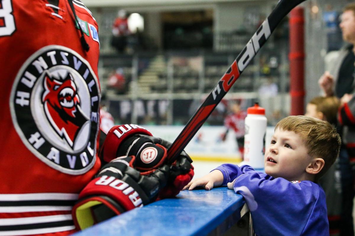 A Newbies Guide to a Huntsville Havoc Hockey Game