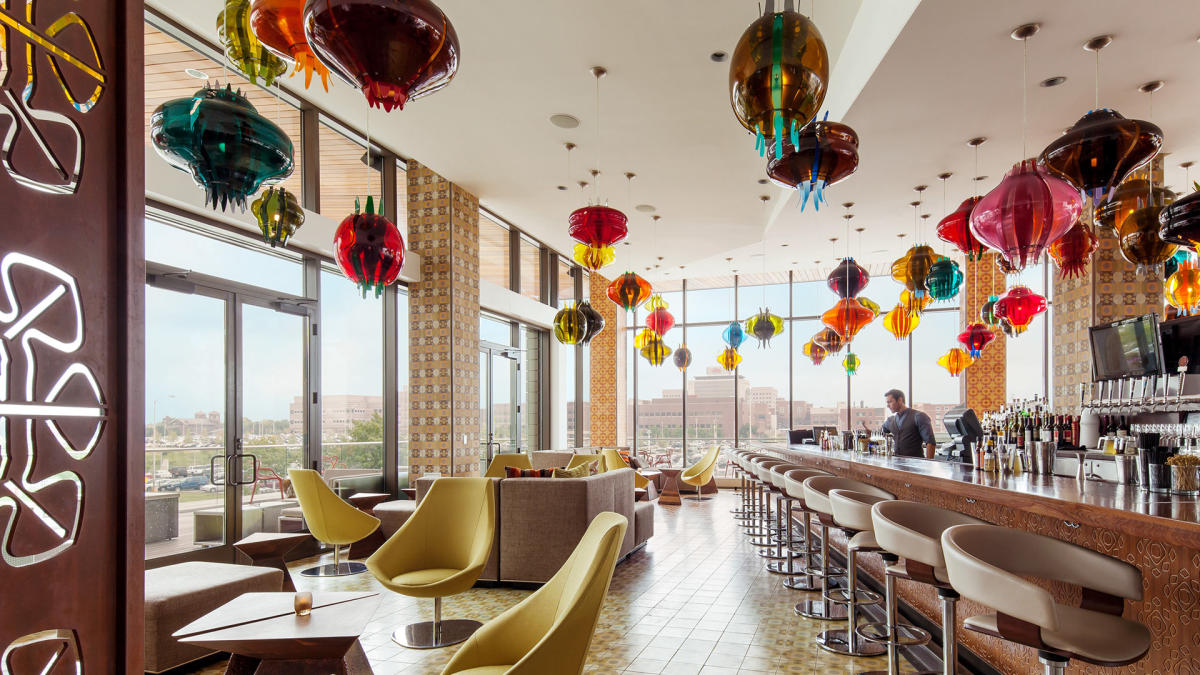 Hotel Bars in Indy For Best Happy Hours & Food