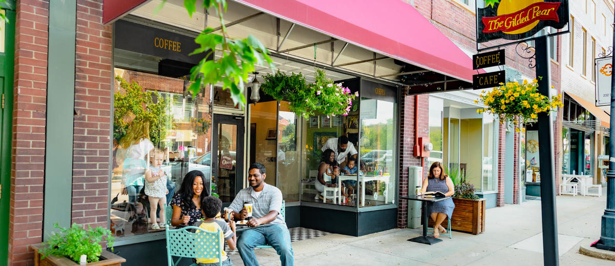 Smithfield Receives National Main Street Accreditation