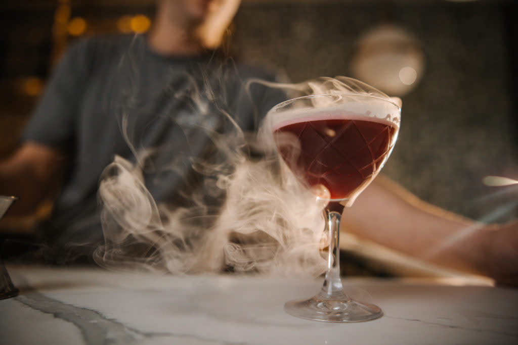How and Why Bartenders Use a Flavour Blaster to Make Drinks