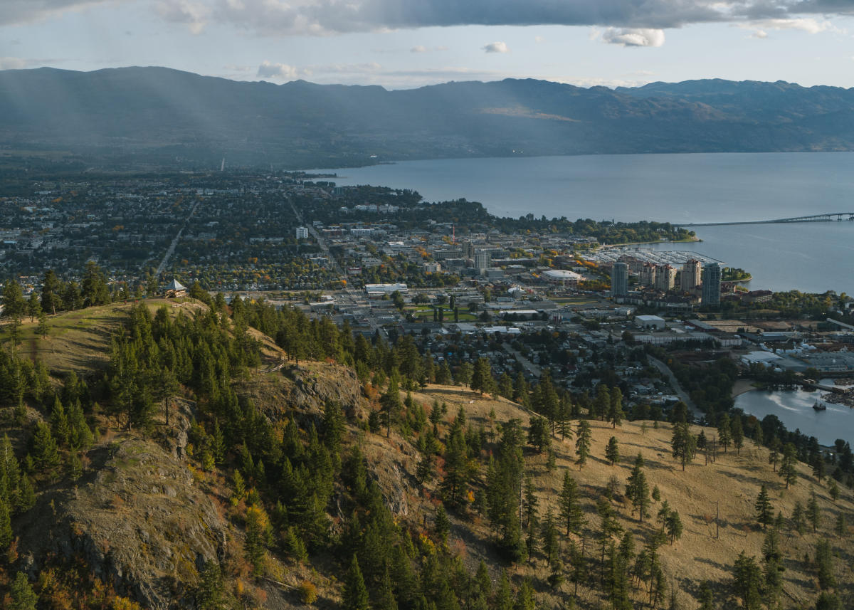 Kelowna Outdoor Activities Golfing, Hikes & Biking Trails