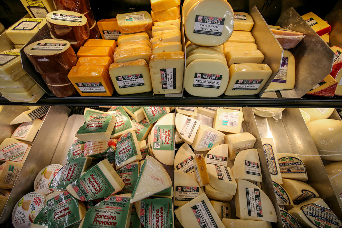 Kenosha Cheese Shops Aged Wisconsin Cheddar & Curds