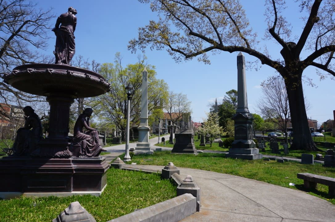 old gray cemetery tour