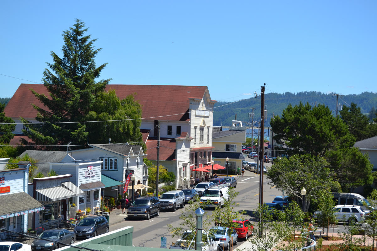 Event venues, food, and tourism activities in Florence Eugene