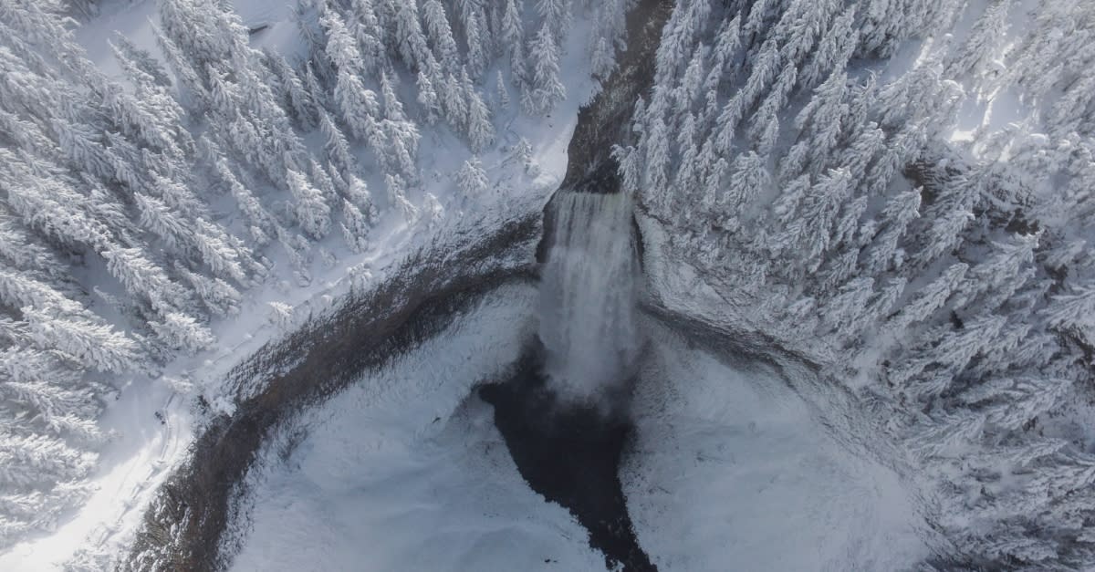 Best Winter Waterfalls Eugene Cascades Oregon Coast