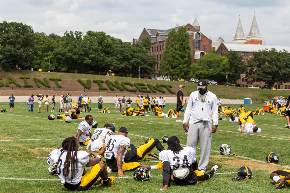 Football is back! Steelers have first practice at St. Vincent, Training  Camp 2023