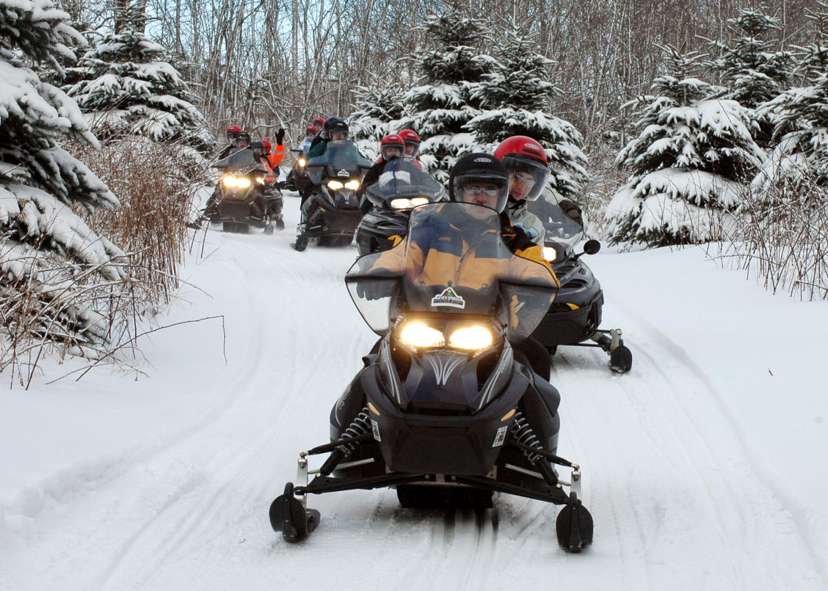 Snowmobiling in Laurel Highlands Snowmobile Tours