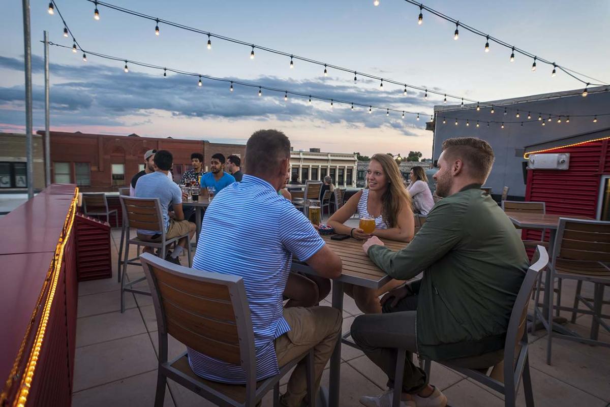 Discover Patio and Outdoor Seating Options in Manhattan