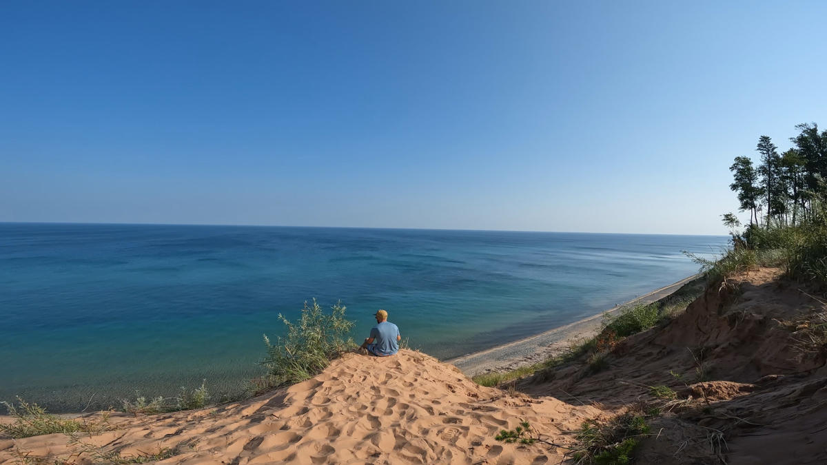 An Explorer's Guide to Things to Do at Pictured Rocks National ...