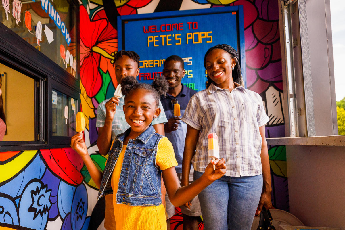 Explore Milwaukee's Near West Side | Dining, Culture & Attractions