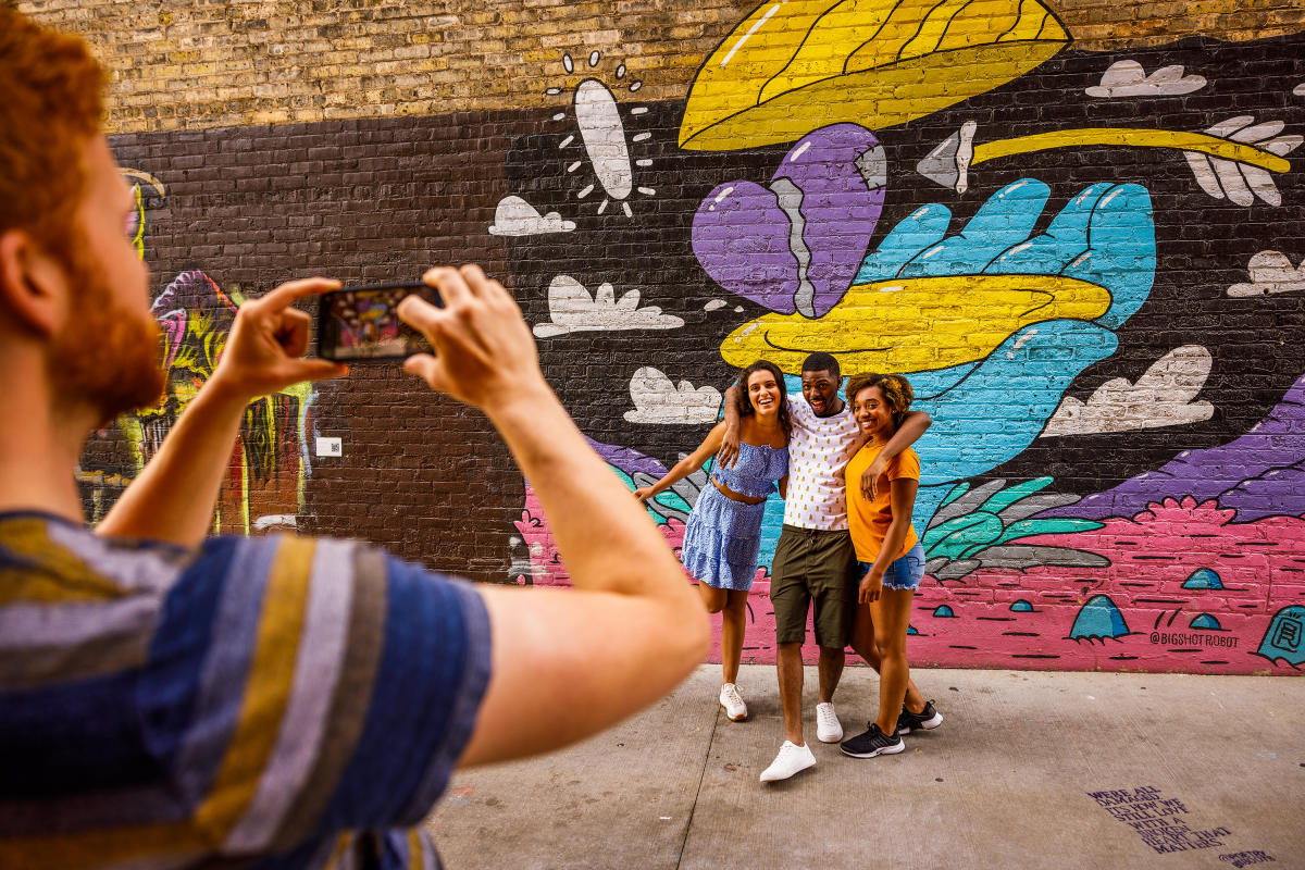 Explore Milwaukee's East Side | Art, Restaurants & Attractions