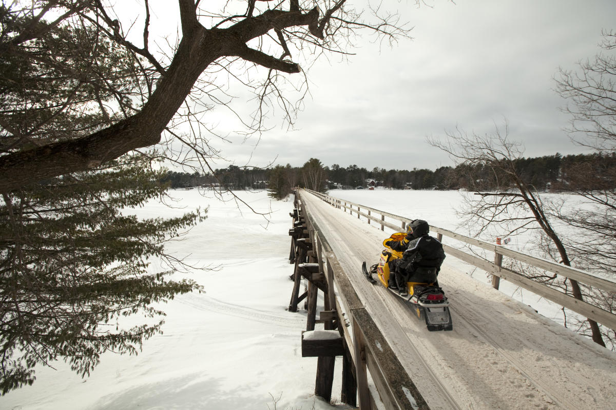 The Ultimate Guide to Snowmobiling in Minocqua, WI