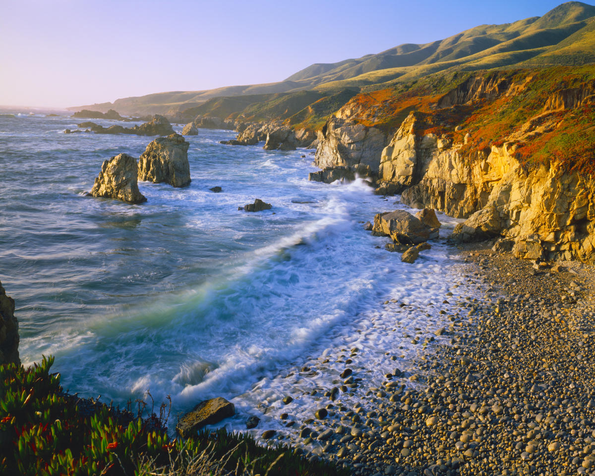 Affordable Luxury Flights to Monterey
