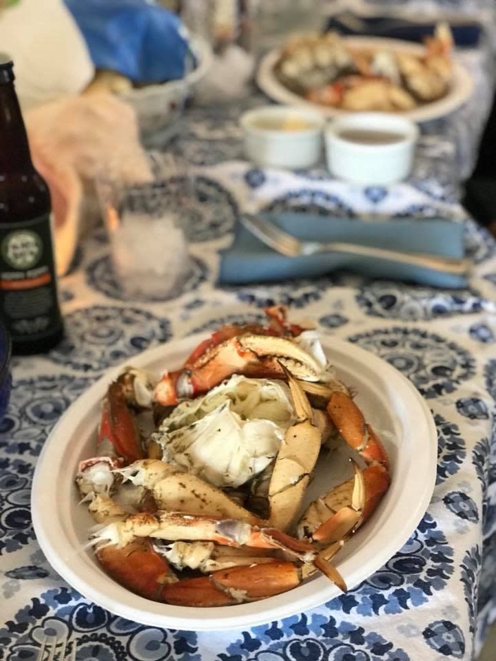 Crack Open Fresh Whole Crab for the Holidays in Morro Bay