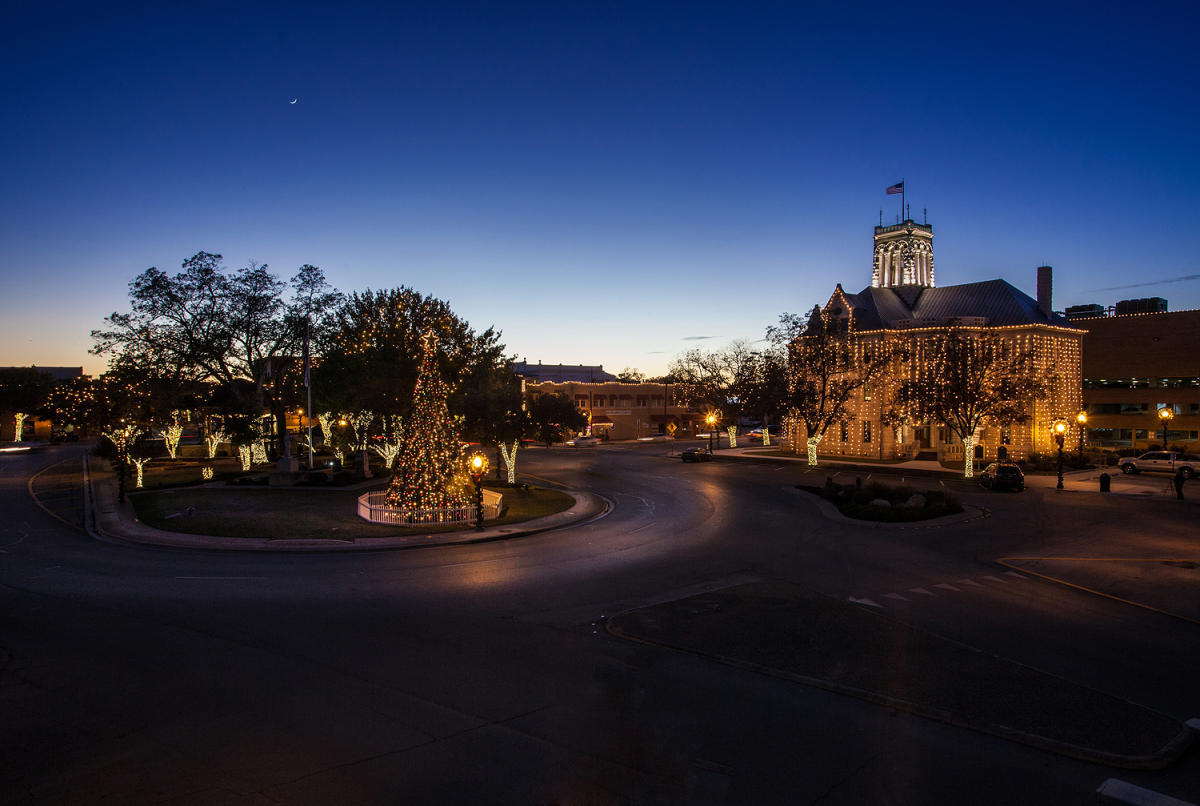 'Tis the Season to Celebrate the Holidays in New Braunfels