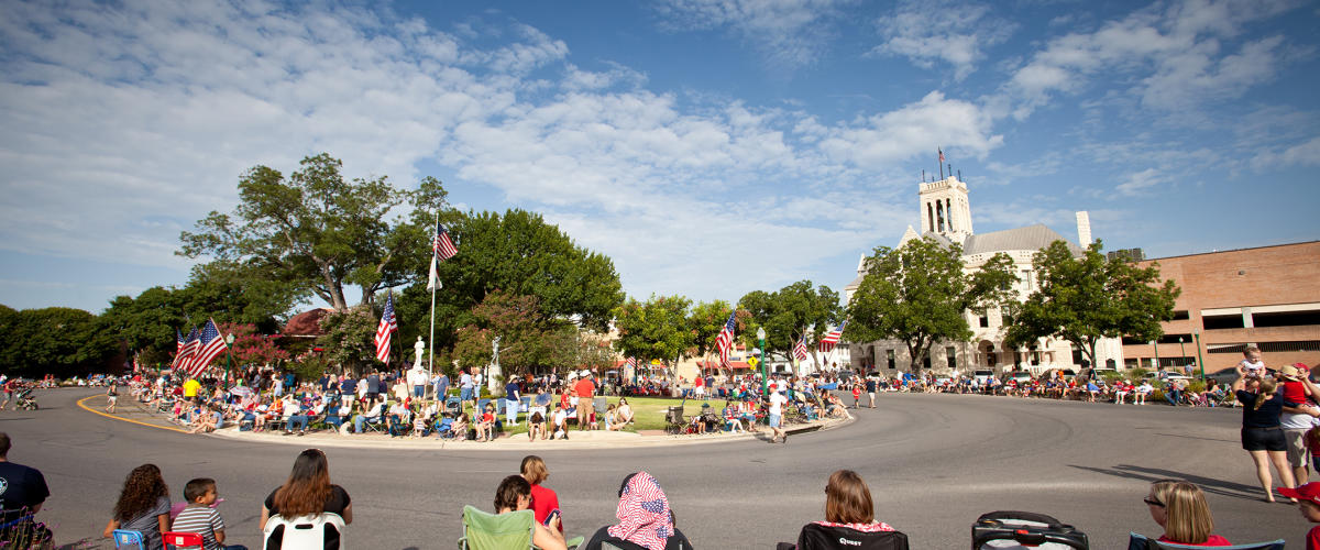 New Braunfels July 4 Parade entertains with smalltown charm and long